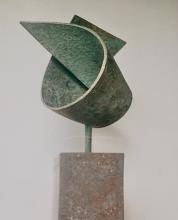 Bronze Schleife mit Granit Sockel